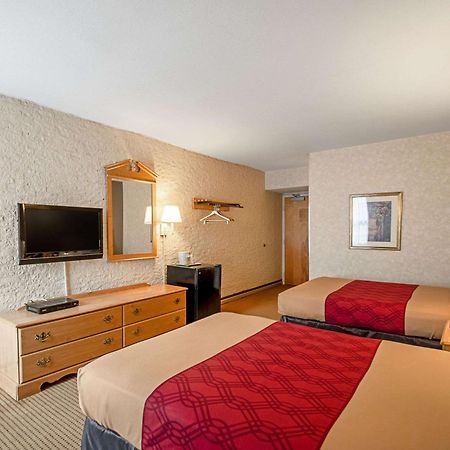 Econo Lodge Metro Arlington Eksteriør billede
