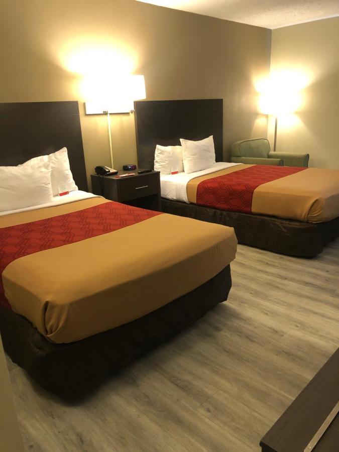 Econo Lodge Metro Arlington Eksteriør billede