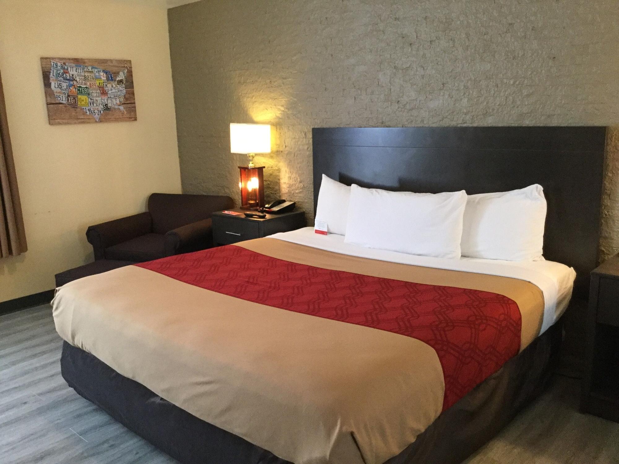 Econo Lodge Metro Arlington Eksteriør billede