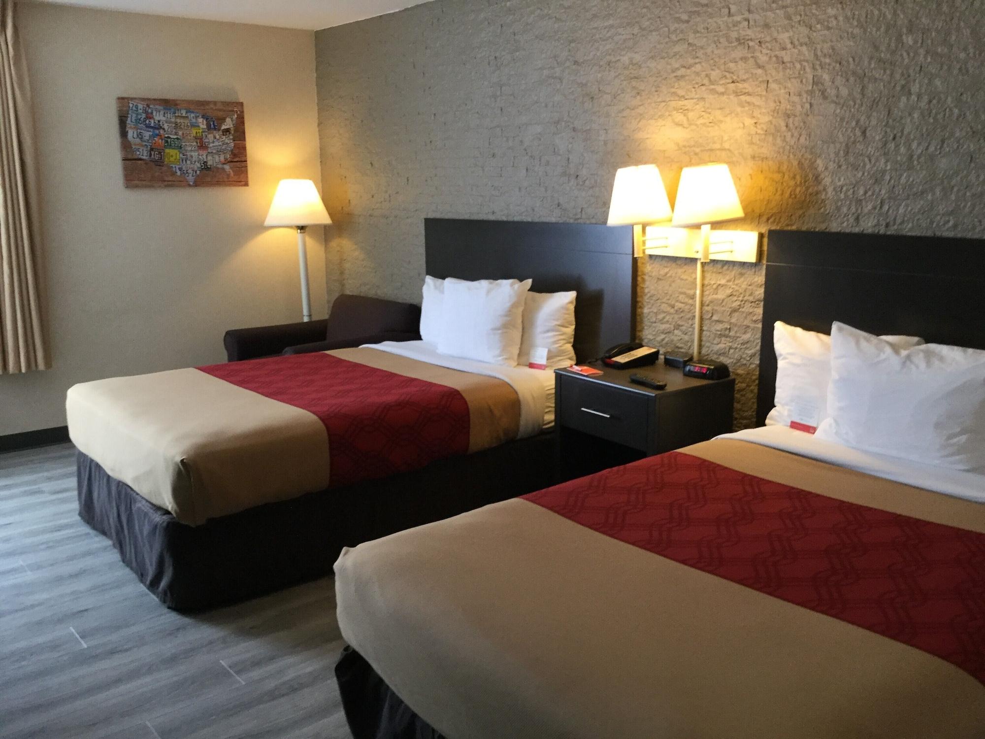Econo Lodge Metro Arlington Eksteriør billede