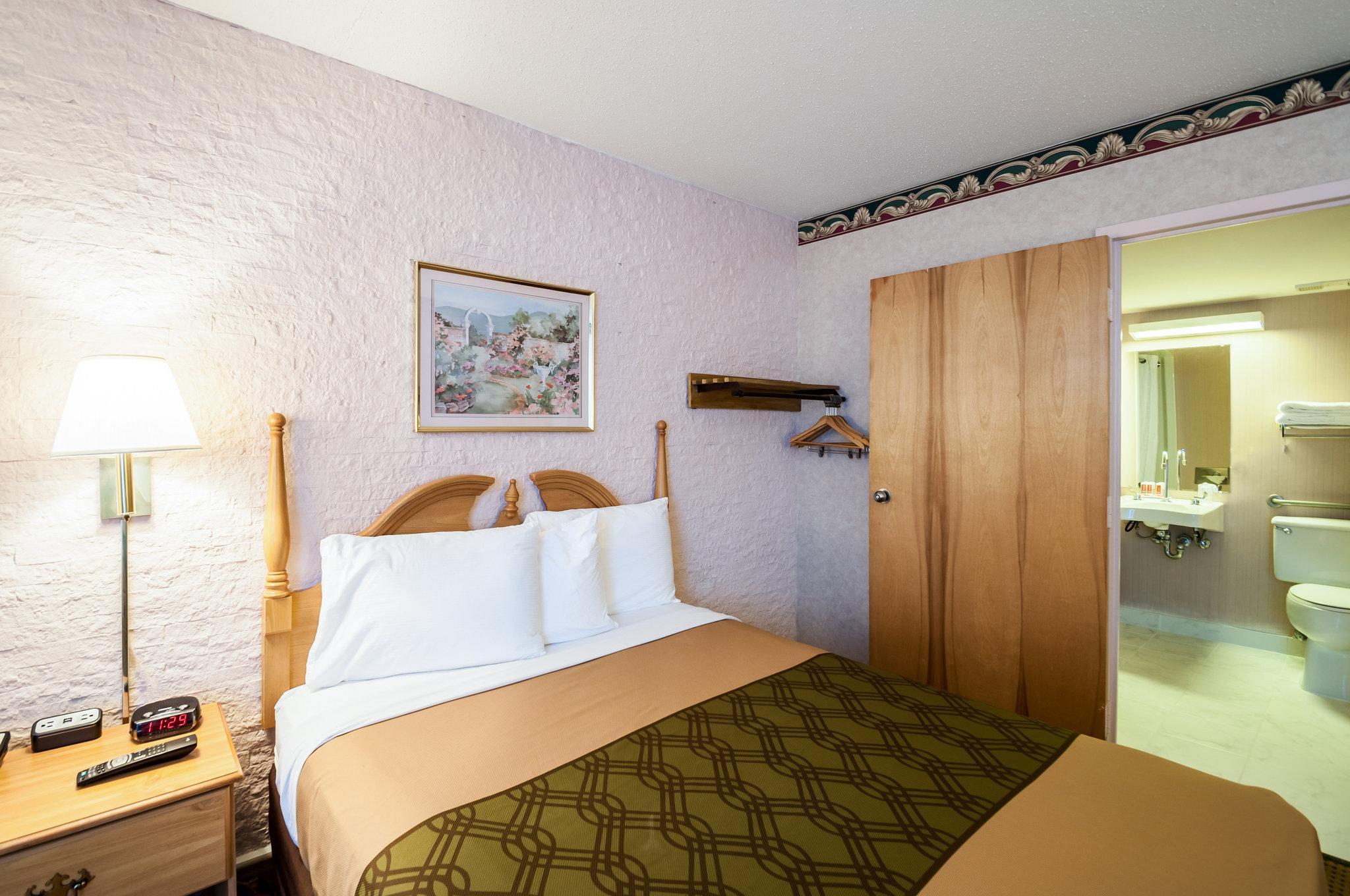 Econo Lodge Metro Arlington Eksteriør billede