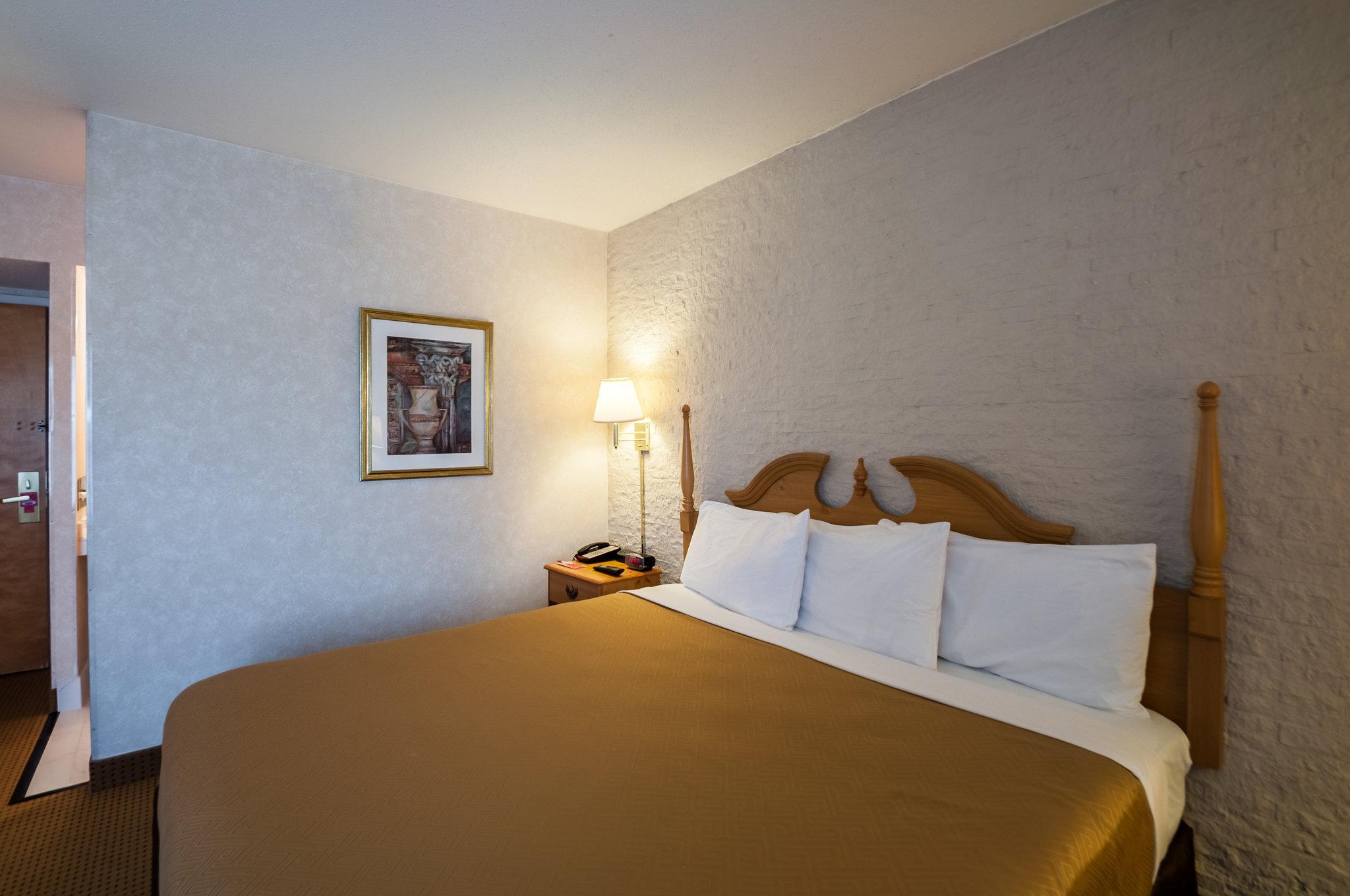 Econo Lodge Metro Arlington Eksteriør billede