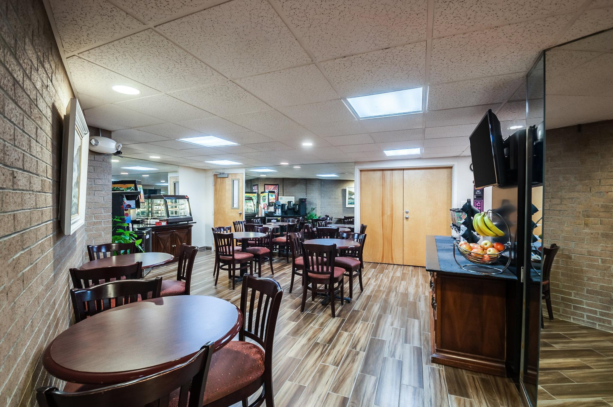 Econo Lodge Metro Arlington Eksteriør billede