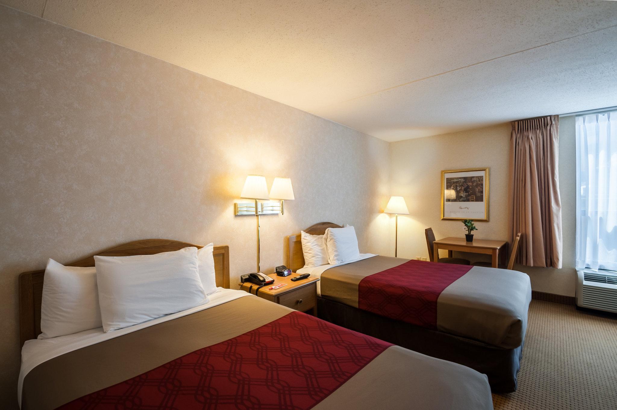 Econo Lodge Metro Arlington Eksteriør billede