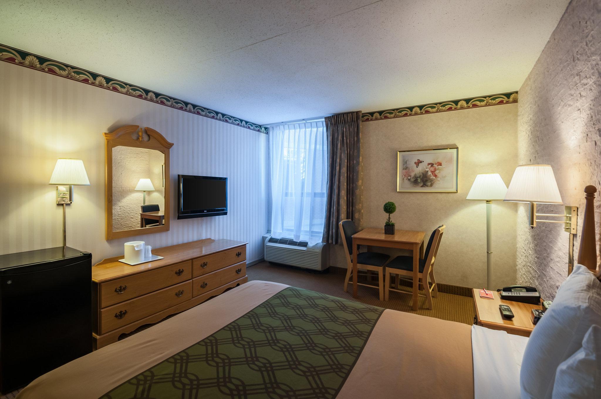 Econo Lodge Metro Arlington Eksteriør billede