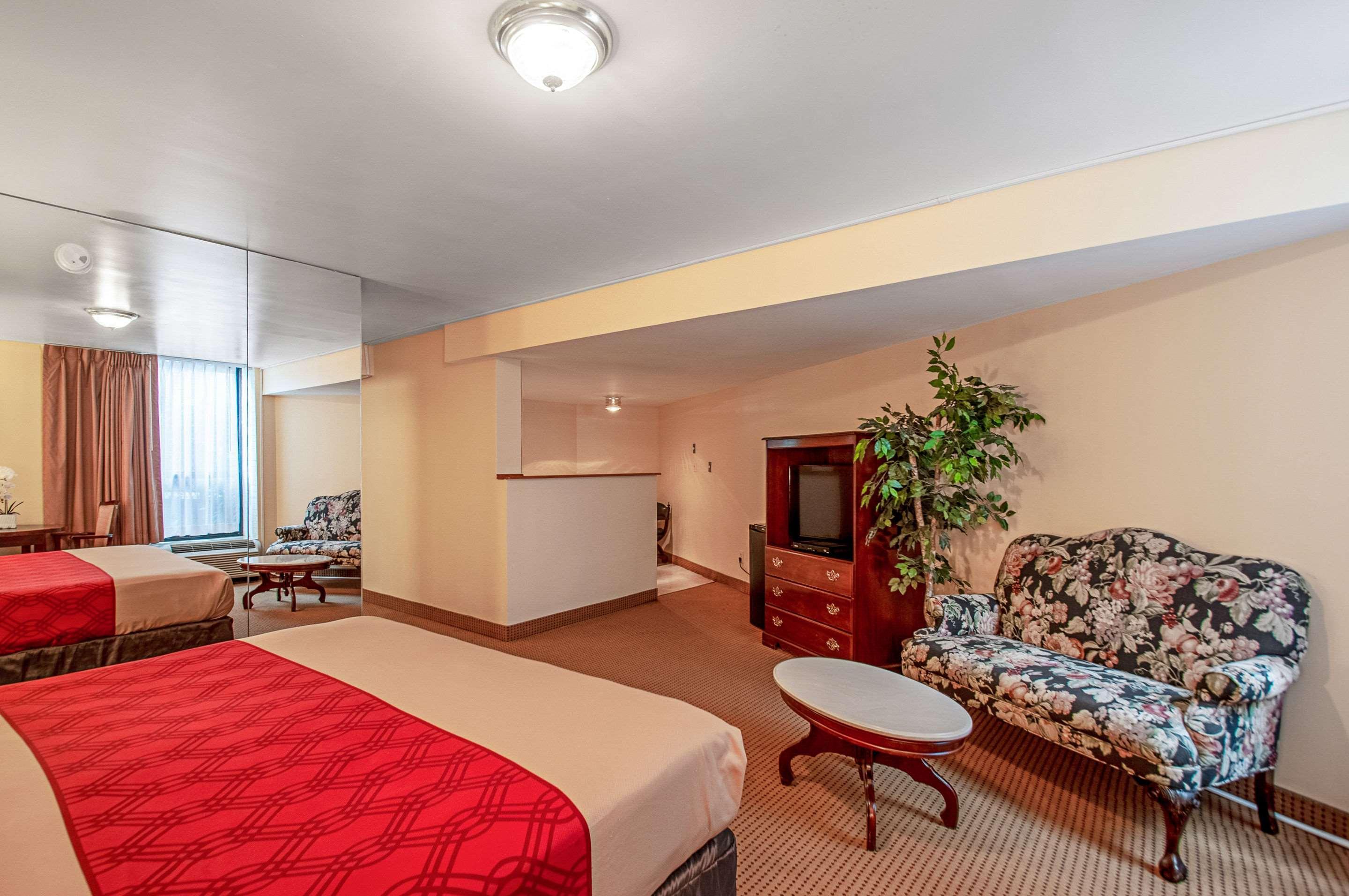 Econo Lodge Metro Arlington Eksteriør billede
