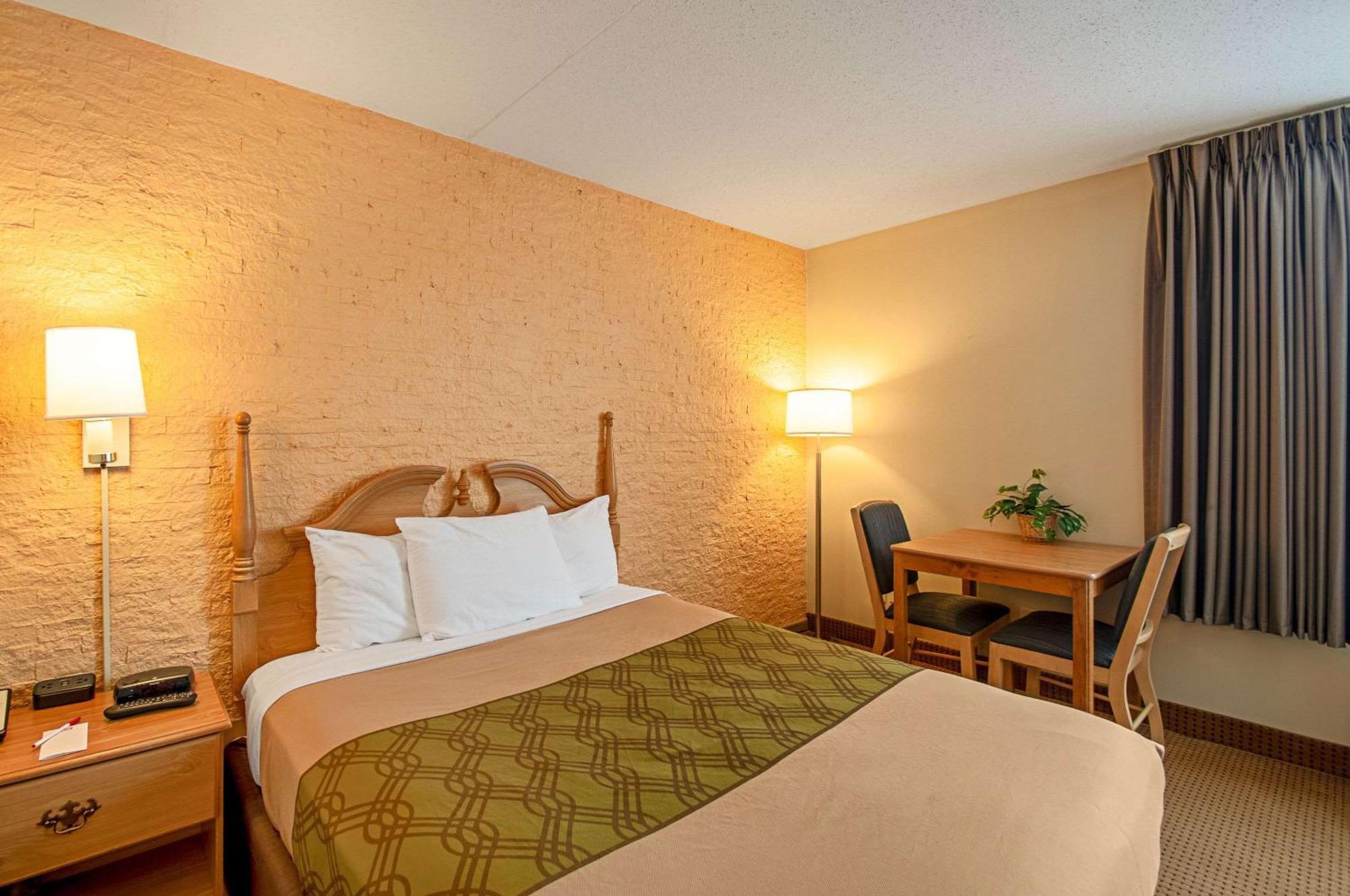 Econo Lodge Metro Arlington Eksteriør billede
