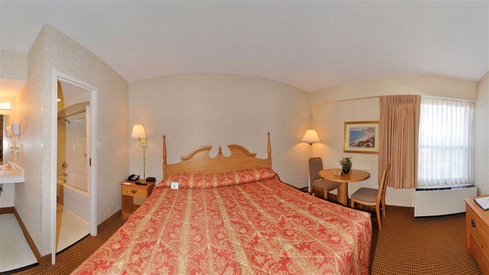 Econo Lodge Metro Arlington Eksteriør billede